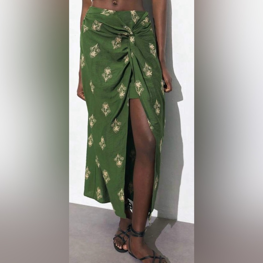 SHEIN Maija Women's Size L Green Embroidered Maxi Skirt w/ slit
